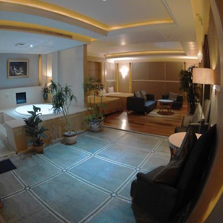 Changsing Business Motel Tainan Exterior photo