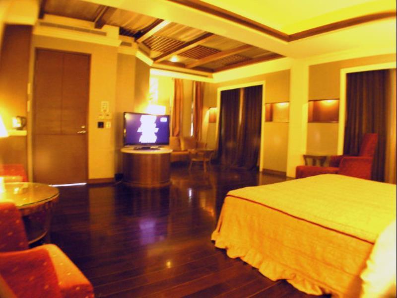 Changsing Business Motel Tainan Exterior photo