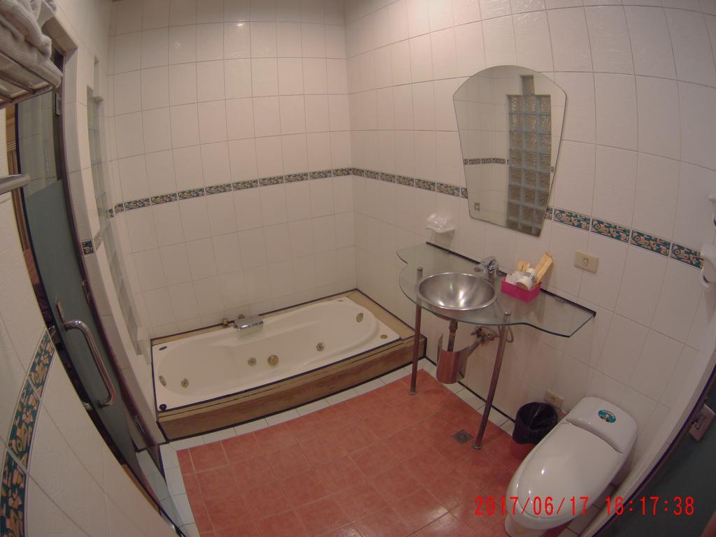 Changsing Business Motel Tainan Exterior photo