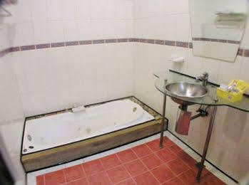 Changsing Business Motel Tainan Exterior photo