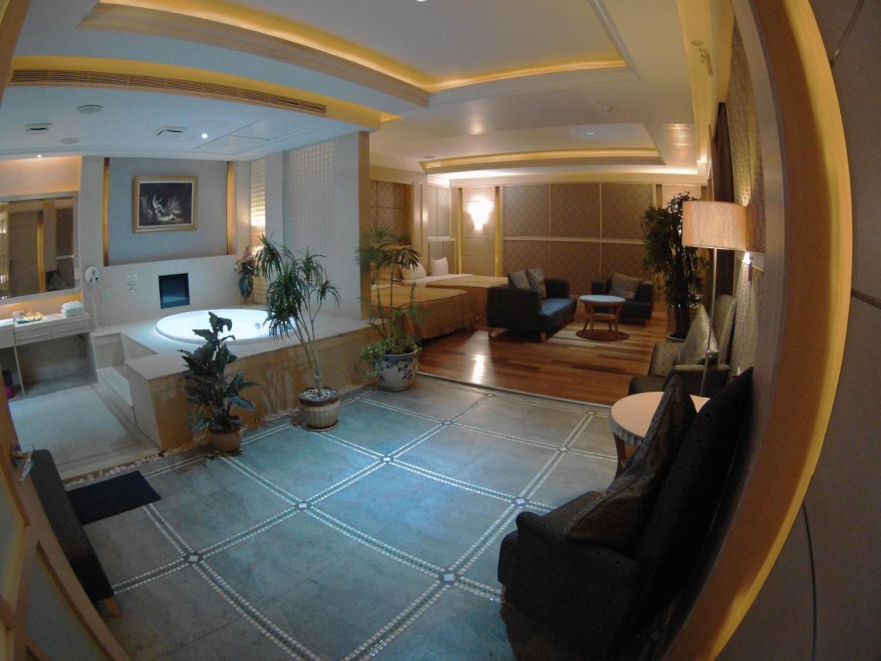 Changsing Business Motel Tainan Exterior photo